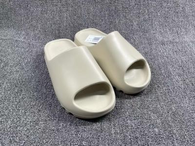 wholesale quality yeezy slide model no. 12